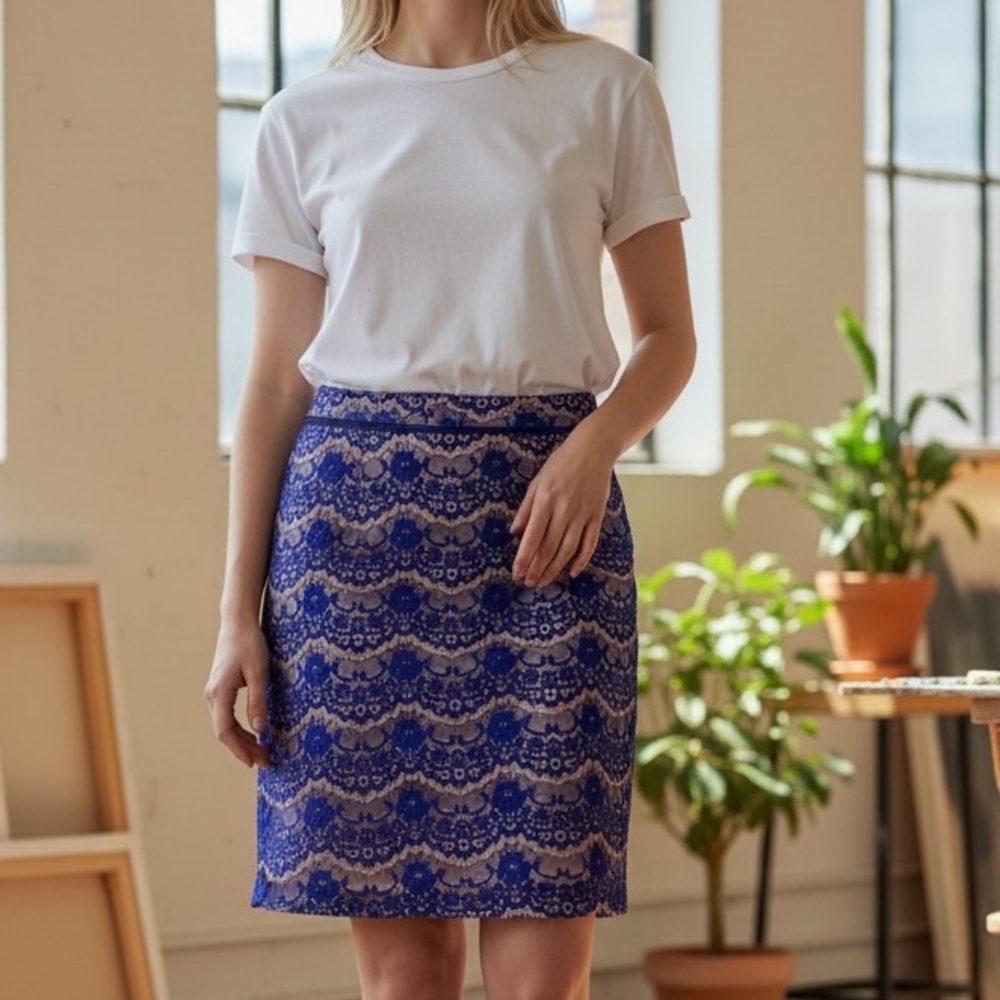 Skies Are Blue Royal Blue Lace pencil Skirt S